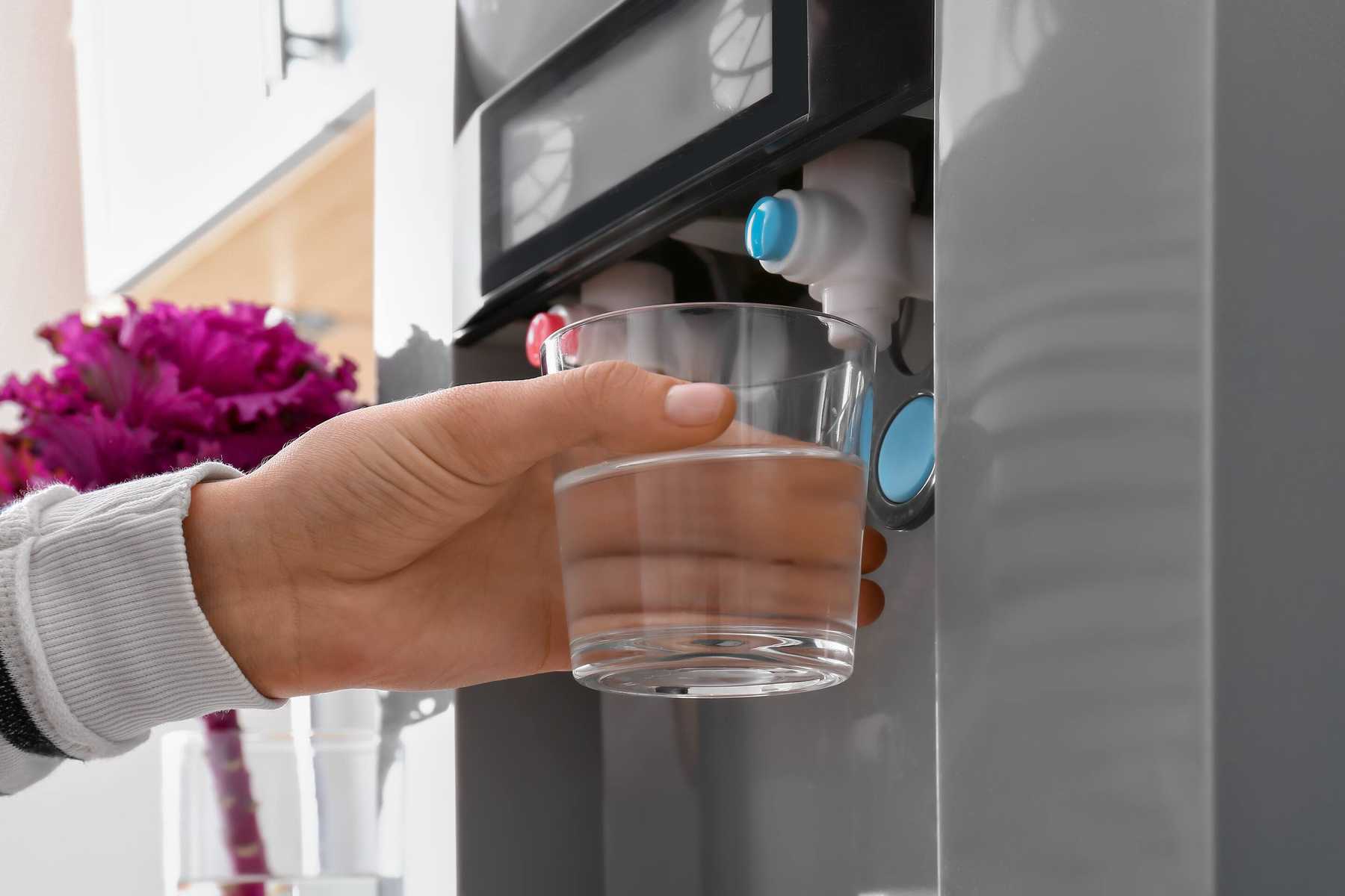 Top 10 Benefits of a UV Water Filter System